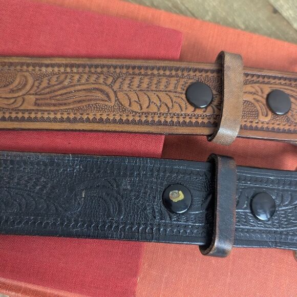 Embossed Leather Belt bundle Brown and black leather silver buckle - 33-36 - Picture 2 of 7